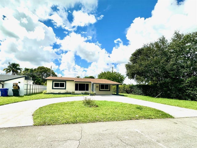2 of 30 - 2340 N 69th Way, Hollywood, FL
