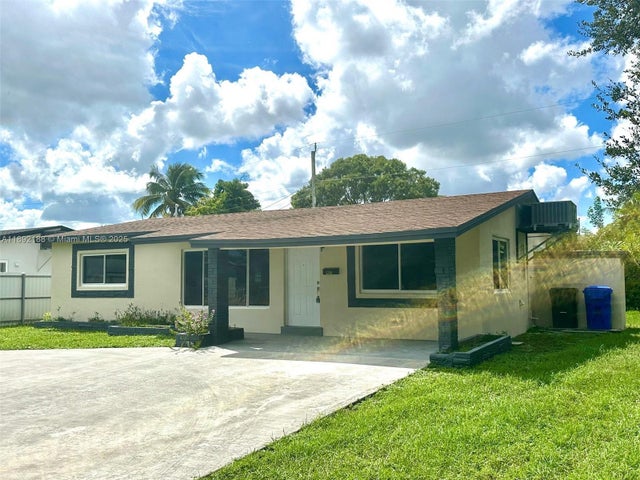 5 of 30 - 2340 N 69th Way, Hollywood, FL