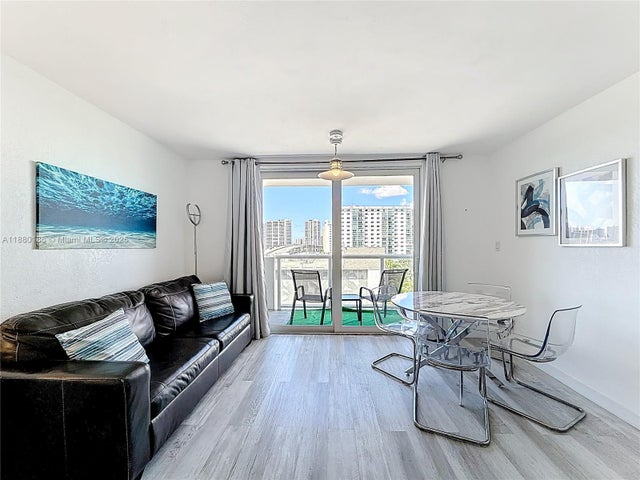 5 of 23 - 19201 Collins Ave 636, Sunny Isles Beach, FL