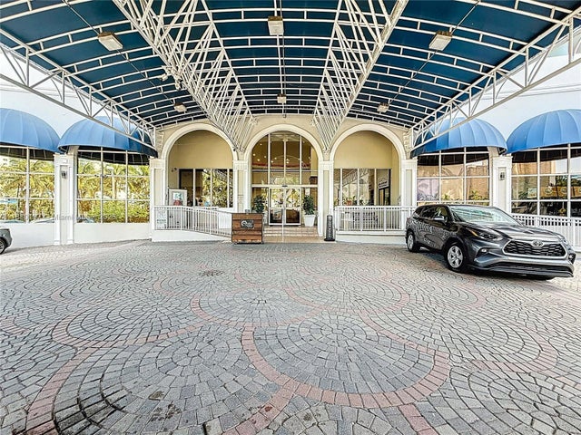 2 of 29 - 19201 Collins Ave 1010, Sunny Isles Beach, FL