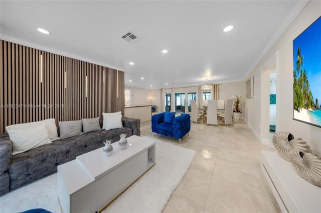 1 of 67 - 2115 Ne 54th Ct, Fort Lauderdale, FL