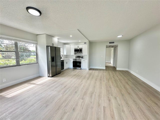 3 of 39 - 213 Oakridge N 213, Deerfield Beach, FL