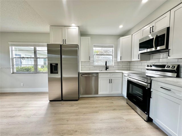 5 of 39 - 213 Oakridge N 213, Deerfield Beach, FL