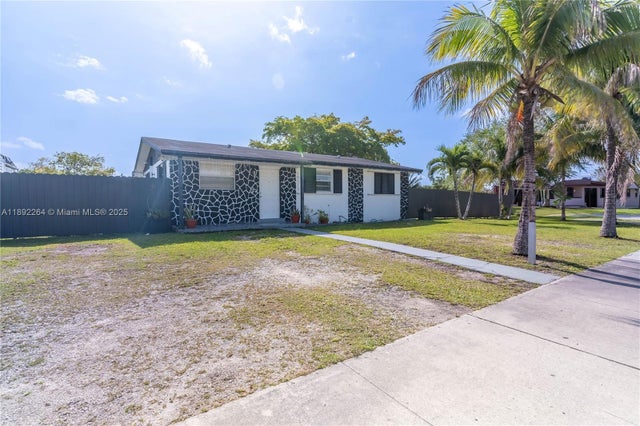 2 of 25 - 19513 Sw 116th Ave, Miami, FL