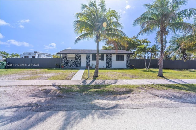 4 of 25 - 19513 Sw 116th Ave, Miami, FL