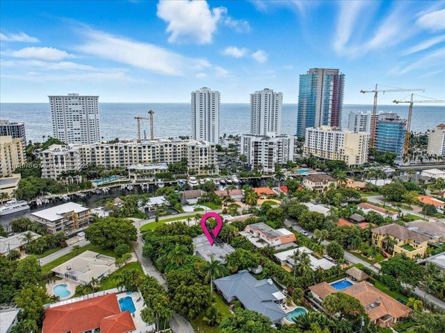 4 of 19 - 3260 Lakeview Dr, Pompano Beach, FL