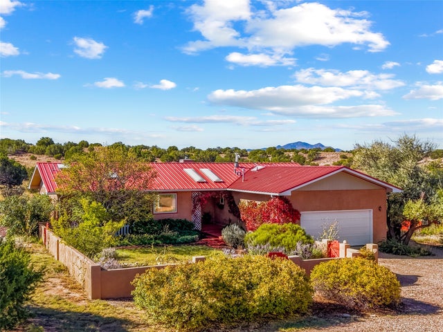 45 Crazy Rabbit Drive, Santa Fe