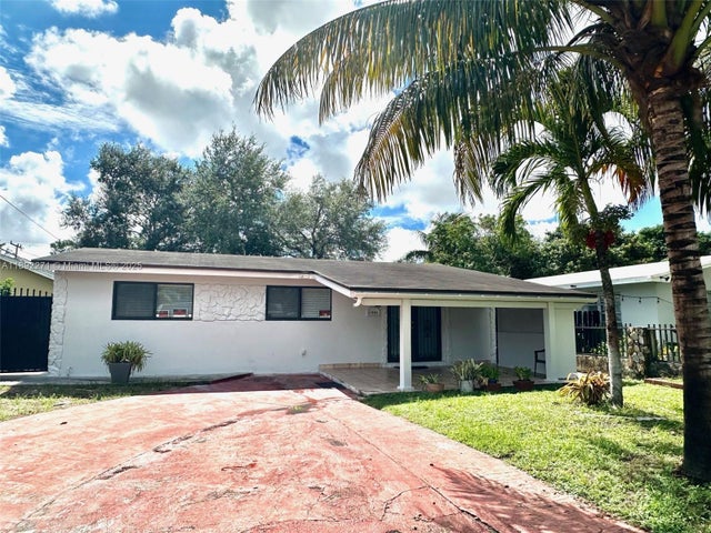 1 of 33 - 1940 Nw 153rd St, Miami Gardens, FL