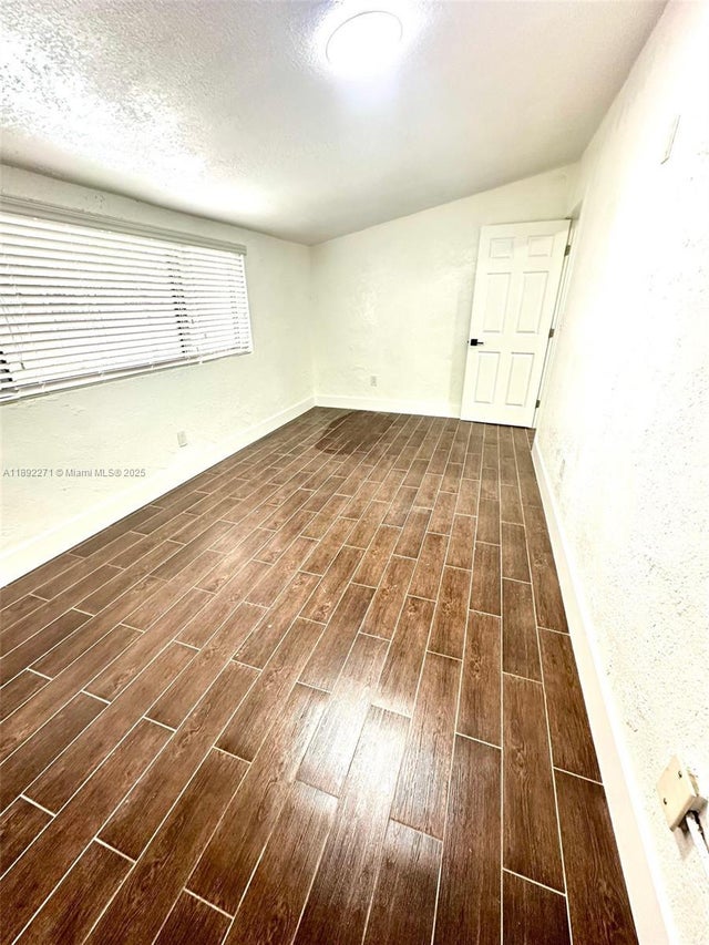 5 of 33 - 1940 Nw 153rd St, Miami Gardens, FL