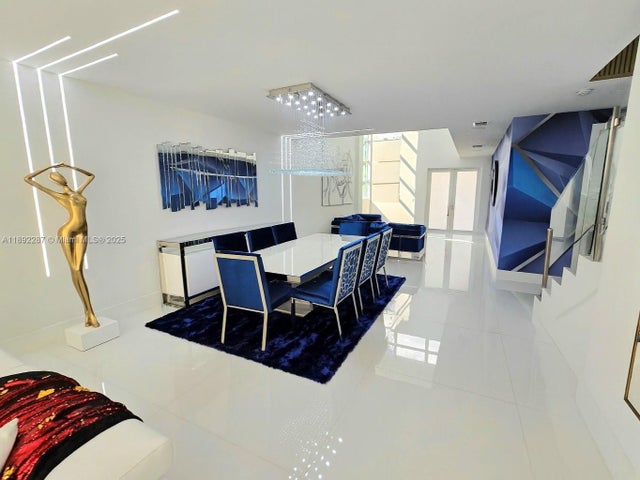 4 of 33 - 9790 Nw 75th St, Doral, FL