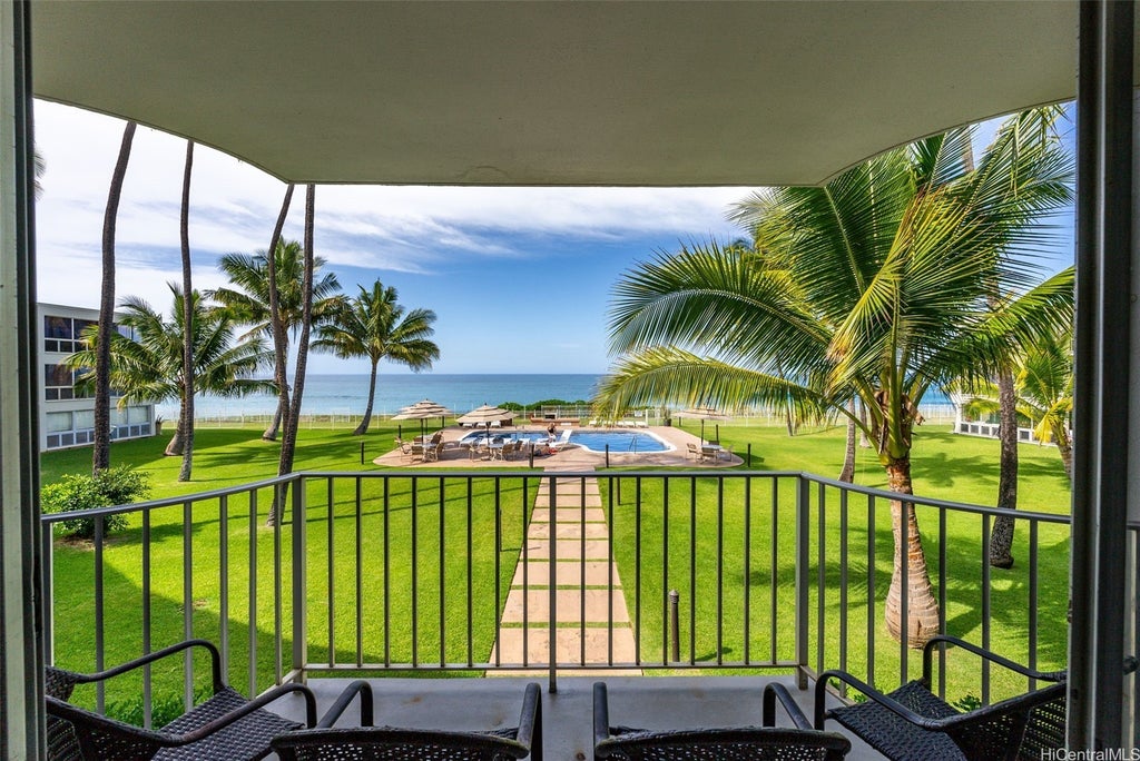 (unit #211) 87-561 Farrington Highway, Waianae