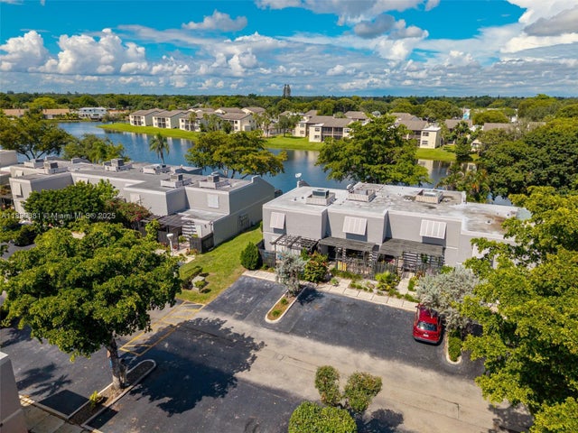 4 of 25 - 11225 Nw 16th Ct, Pembroke Pines, FL
