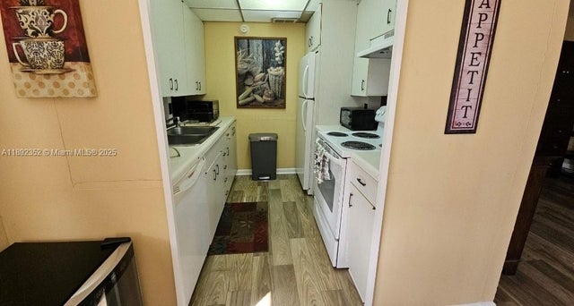 3 of 11 - 1044 Harwood D D, Deerfield Beach, FL