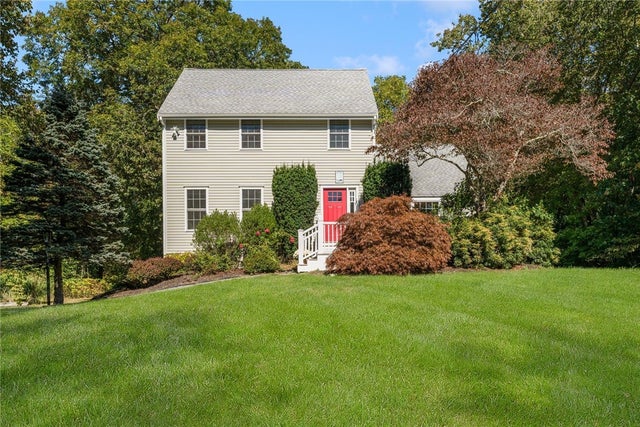 15 Bramblewood Cross Rd, Little Compton