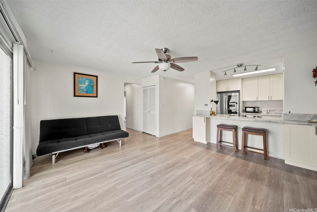 (unit #402) 731 Amana Street, Honolulu