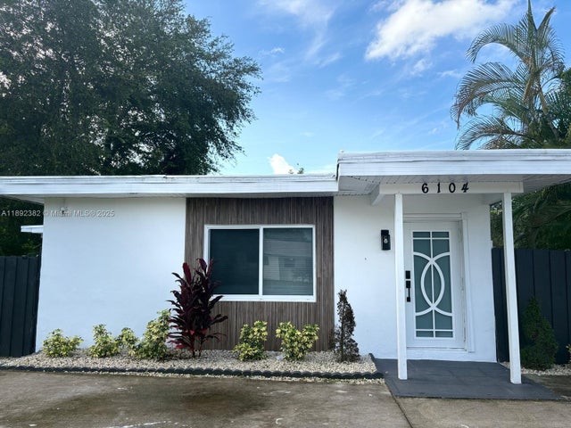 1 of 27 - 6104 Sw 33rd St, Miramar, FL