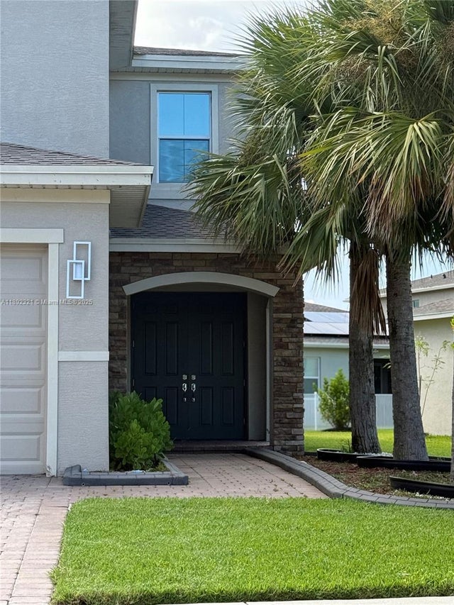 2 of 27 - 1201 Nw Leonardo Cir, Port St Lucie, FL