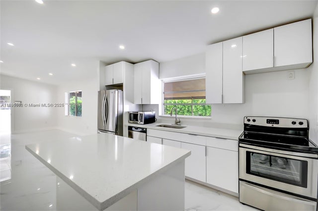 2 of 32 - 14465 Sw 290th Ter, Homestead, FL