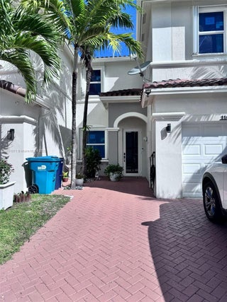 Photo of Listing #A11891871