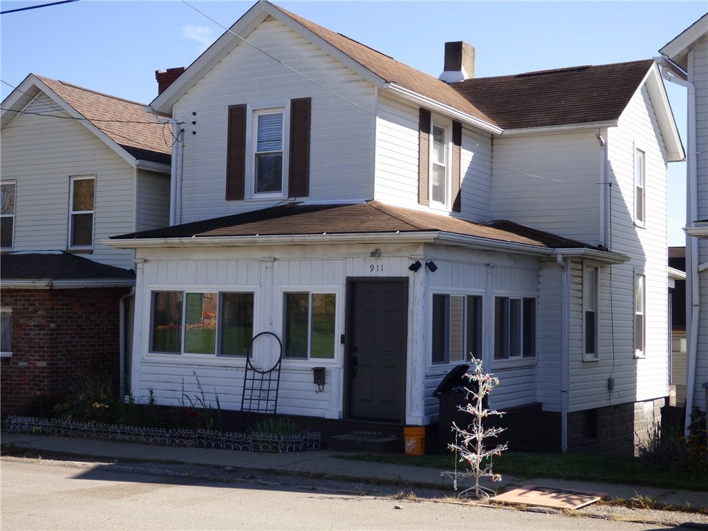 911 4th Street, Monongahela