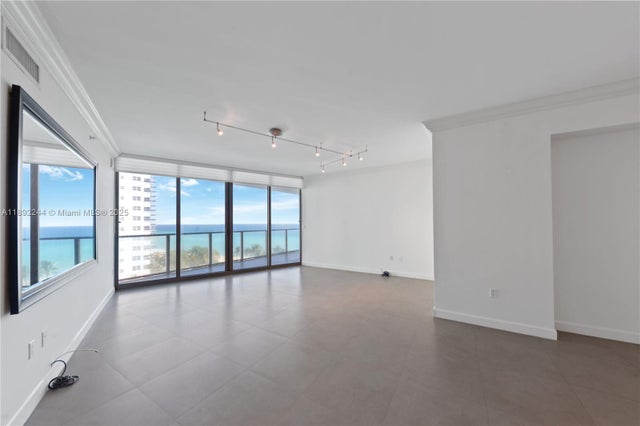 2 of 39 - 3101 S Ocean Dr 707, Hollywood, FL