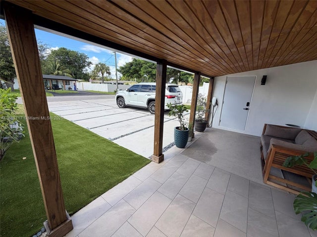 4 of 58 - 310 Ne 12th Ave, Pompano Beach, FL