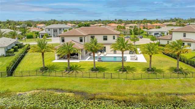 3 of 46 - 1830 Meadows Dr, Davie, FL