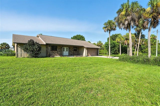 2 of 46 - 5006 Pike Ln, La Belle, FL
