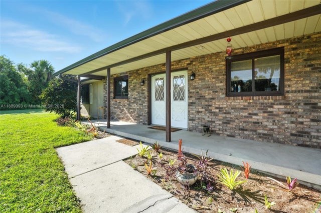 3 of 46 - 5006 Pike Ln, La Belle, FL