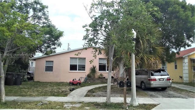 1 of 1 - 639 33rd St, West Palm Beach, FL