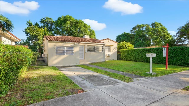 3 of 27 - 5611 Sw 6th St, Miami, FL