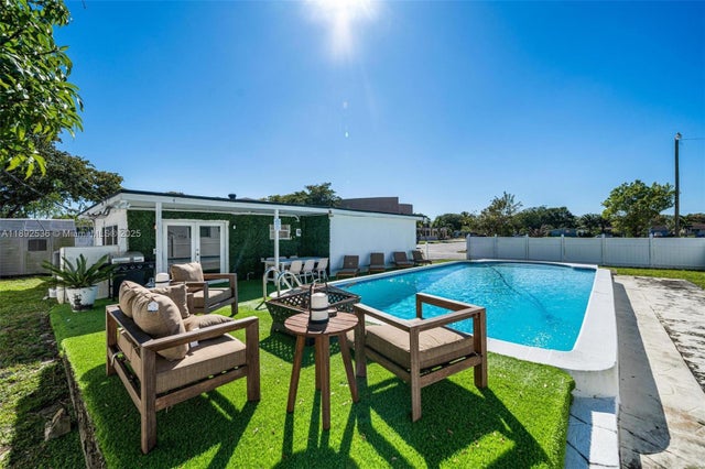 1 of 39 - 14705 Ne 11th Ct, North Miami, FL