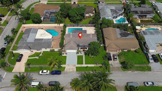 1 of 37 - 6875 Nw 1st Ct, Margate, FL