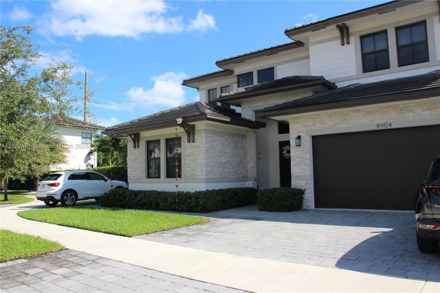 1 of 41 - 8904 Sw 69th Ter, Miami, FL