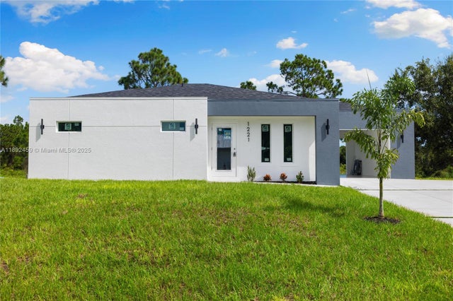 2 of 21 - 1221 Ederle St E, Lehigh Acres, FL