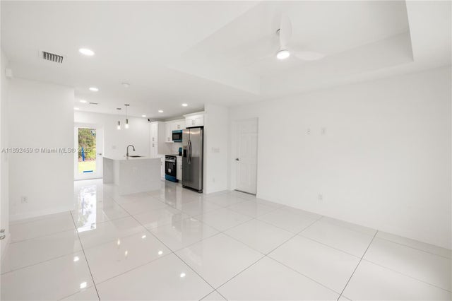 3 of 21 - 1221 Ederle St E, Lehigh Acres, FL