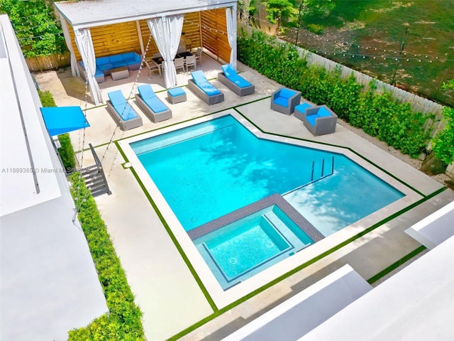3 of 37 - 121 Nw 41st St, Miami, FL