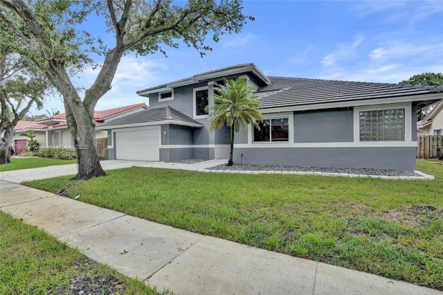 1 of 70 - 1321 Sw 102nd Ave, Pembroke Pines, FL