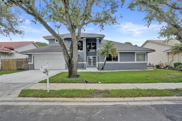 2 of 70 - 1321 Sw 102nd Ave, Pembroke Pines, FL