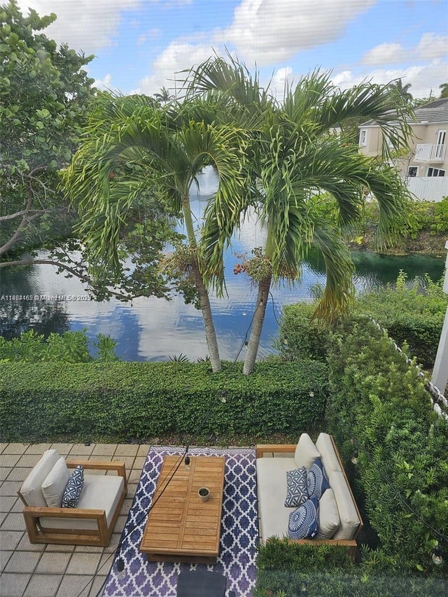 5 of 27 - 5570 Sw 70th Pl S, Miami, FL