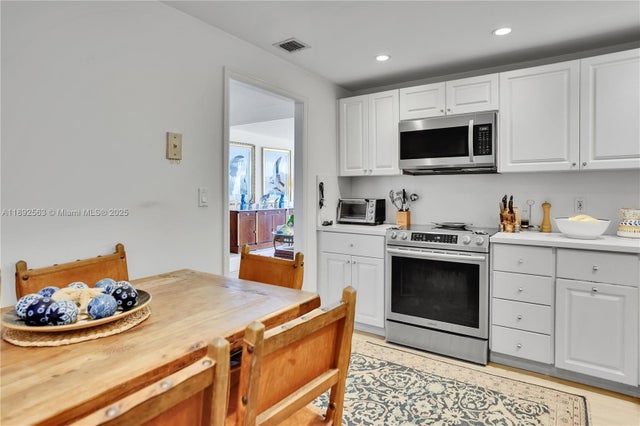5 of 16 - 3 Grove Isle Dr C708, Miami, FL