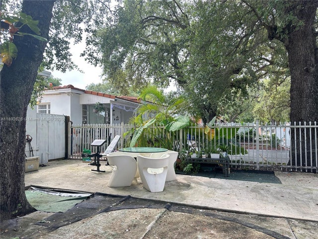 5 of 18 - 1531 Nw 26th Ave, Miami, FL