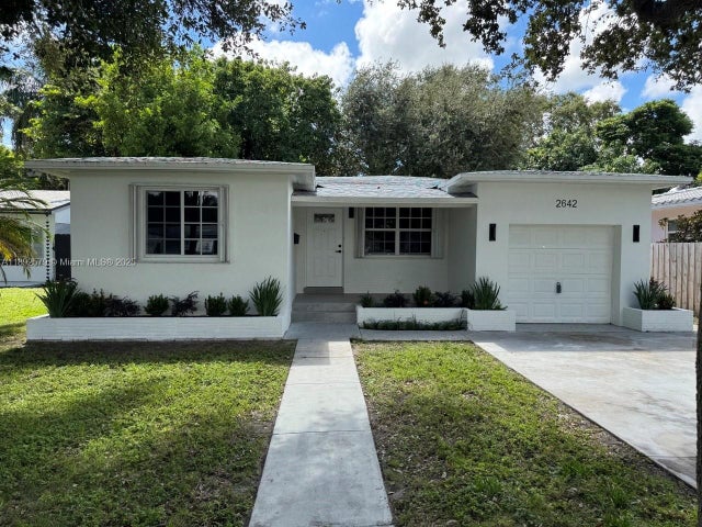 1 of 16 - 2642 Fillmore St, Hollywood, FL