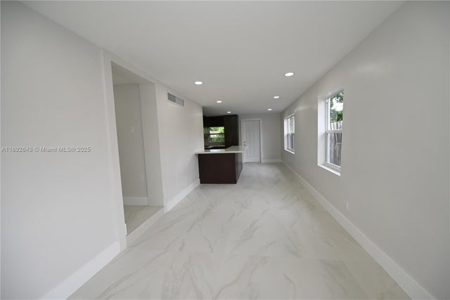 3 of 21 - 3130 Nw 95th Ter, Miami, FL