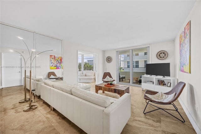 2 of 15 - 5555 Collins Ave 4b, Miami Beach, FL