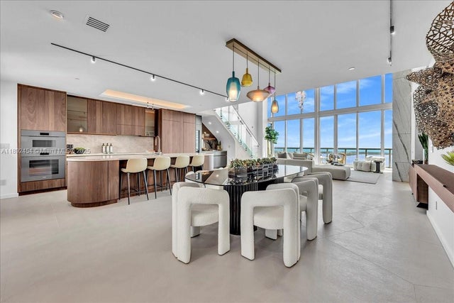 2 of 63 - 888 Biscayne Blvd 5704, Miami, FL