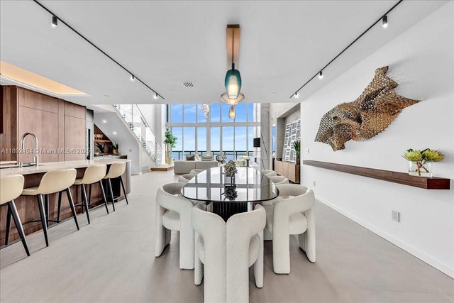 5 of 63 - 888 Biscayne Blvd 5704, Miami, FL