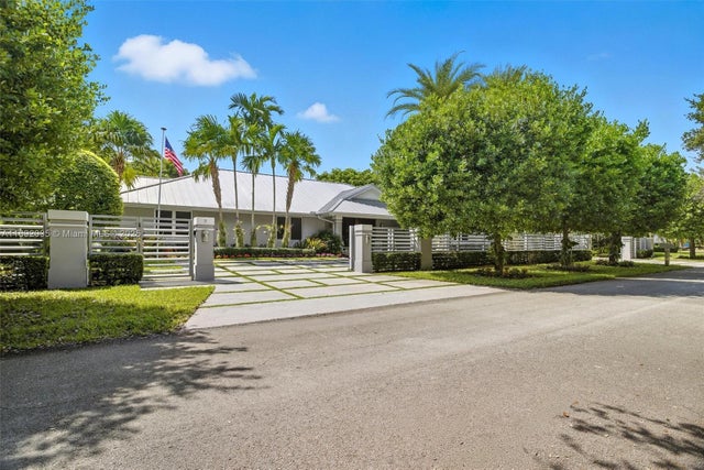 2 of 70 - 5800 Sw 99th Ter, Pinecrest, FL