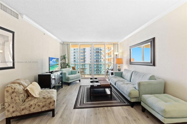 4 of 74 - 2501 S Ocean Dr 1117, Hollywood, FL