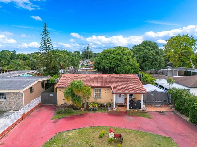 2 of 41 - 230 E 62nd St, Hialeah, FL